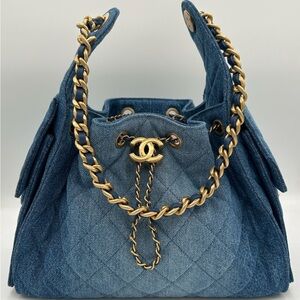 CHANEL denim 25 medium nwt